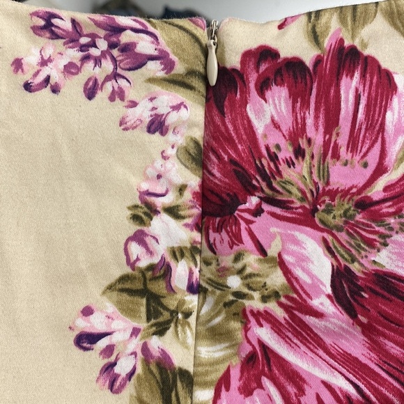 Vintage Beautiful floral cream and pink dress from Clues Collection - Picture 4 of 6